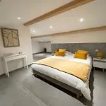 La Listrella & * Monticello