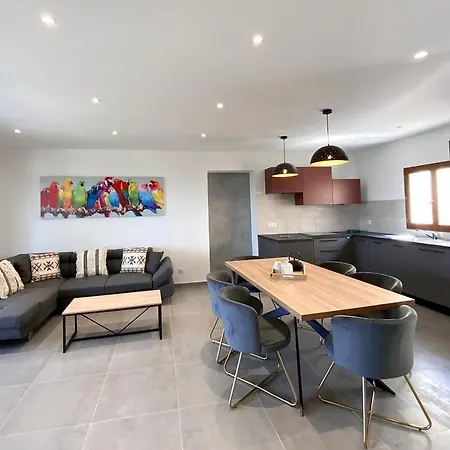 Апартаменты La Listrella & *