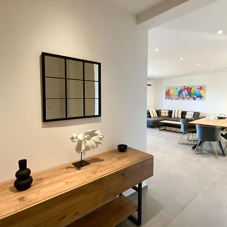 Апартаменты La Listrella &