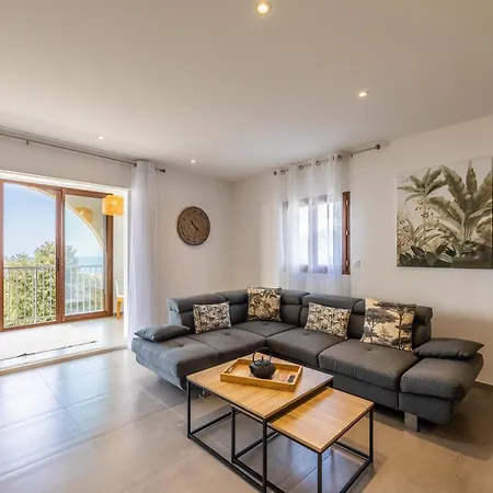 Apartment La Listrella &